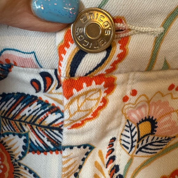 Chico's SO SLIMMING GIRLFRIEND CROP PRINT JEANS    SIZE:8   #8 - Picture 4 of 10